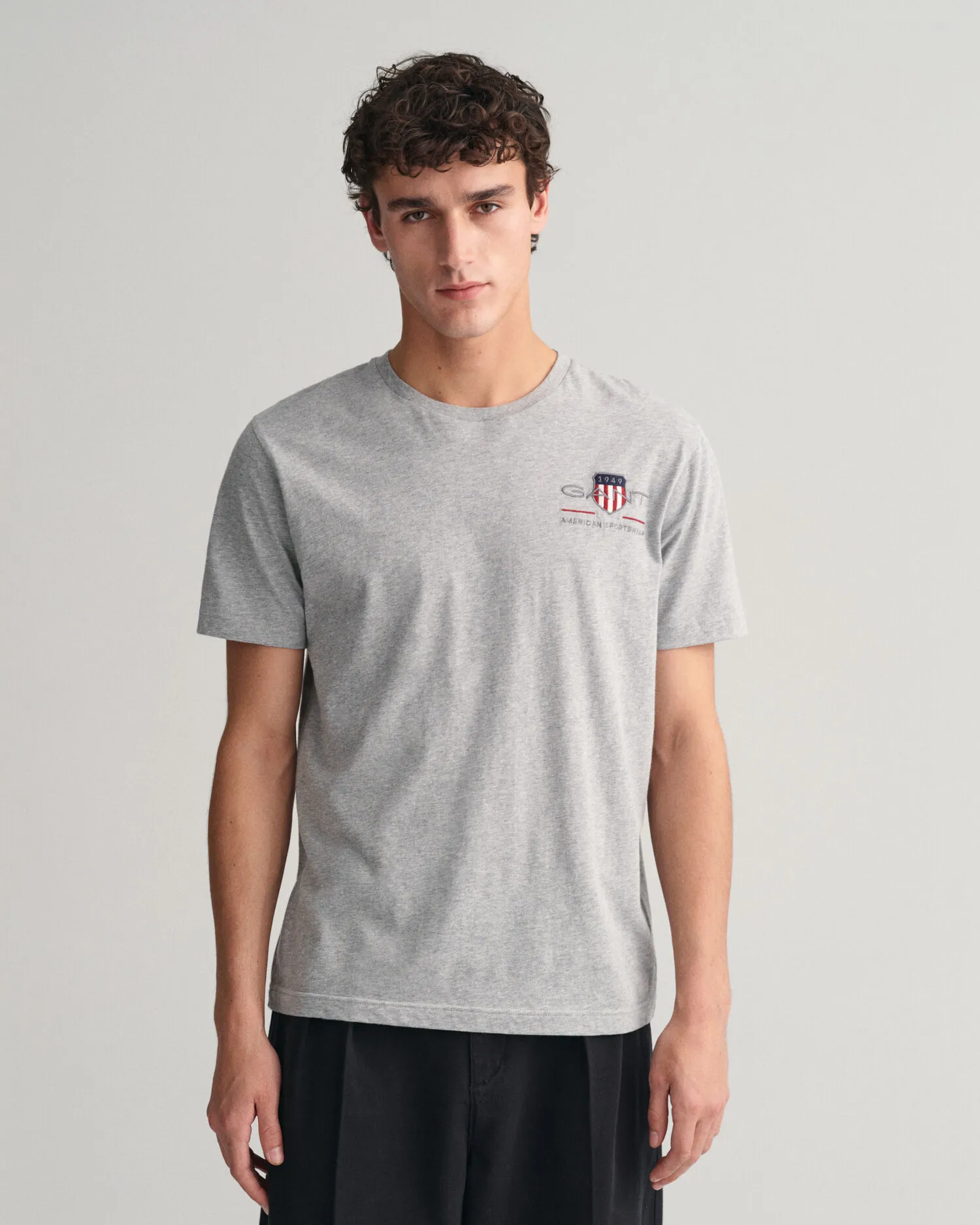 T-shirt Archive Shield ricamata    